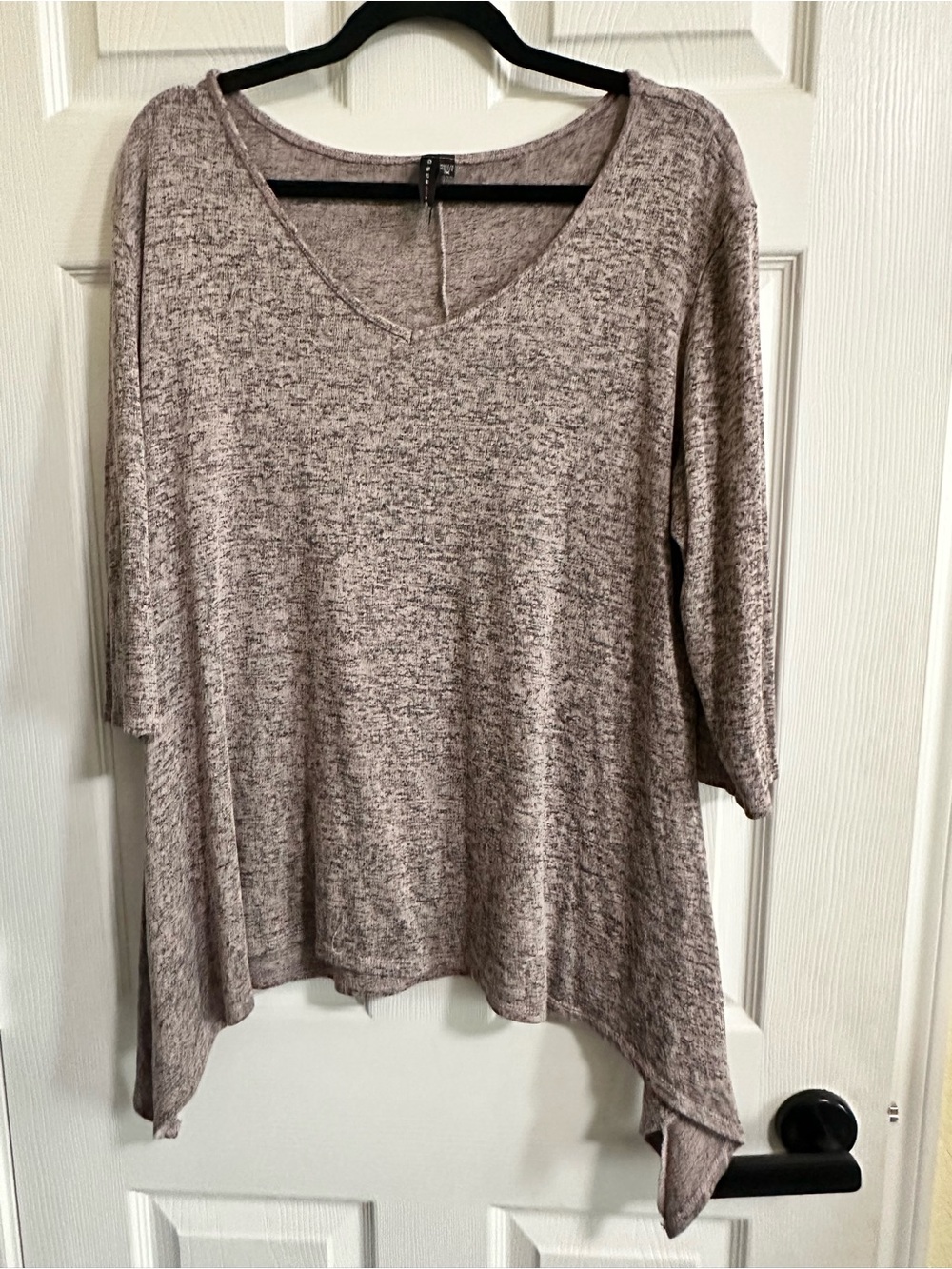 Obsession 3/4 Sleeve Tunic Top with Sharkbite hem. 1X